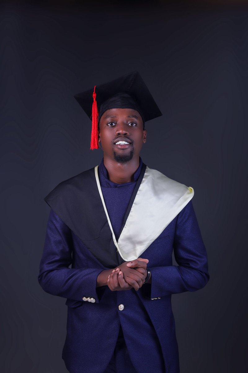 KlytTim's tweet photo. Me. Jay bee  ready for his graduation in #Elite Suits .  For orders inbox us on 0700716932 https://t.co/aId2AUslxP