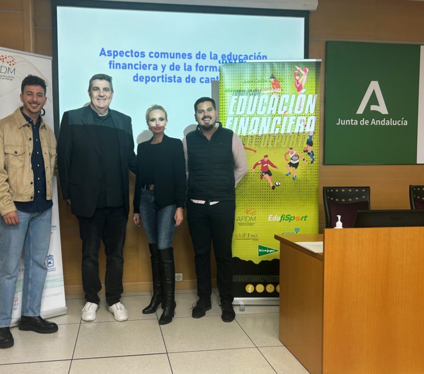 apdeportivosmlg's tweet photo. ¡Todo listo en el @iadeporte! Hoy es la 4⃣ sesión de #educacionfinancieraeneldeporte con @JCBonilla13, una charla moderada por nuestro asociado @albfuenteslopez.
👉Nos acompañan la directiva #APDM @MJFdz y @ArnieZB en representación de @edufinet https://t.co/r3AQuccZFw