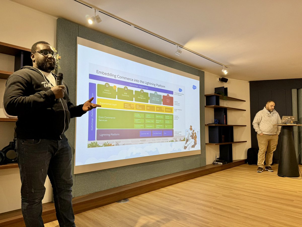 Ce soir nous parlons B2B et B2C avec Commerce Cloud chez <a href="/TexeiFrance/">Texei France</a> grâce à la présentation de INSA BADJI et Rachid EL ALLAOUI, merci à eux ! 🤩