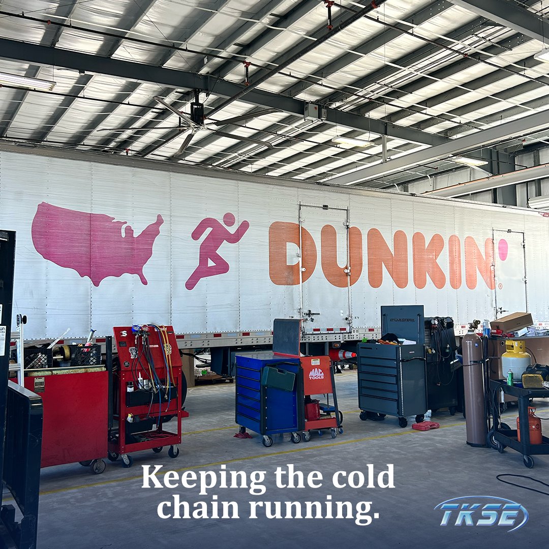 TKSoutheast's tweet photo. While America may run on Dunkin', Thermo King keeps the cold chain running. Regardless of the size, we service all our customers fleets here at TKSE.  ⚙️🧊🚛  #ThermoKing #TKSE #Transportrefrigeration https://t.co/HaDCIziYgF