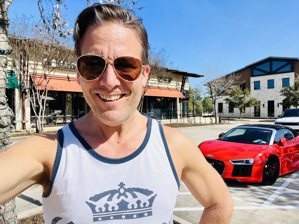 zachwolfelaw's tweet photo. Sunny and warm, chance of Audi R8s.
#WeatherDad https://t.co/Wt4MUl4dIn
