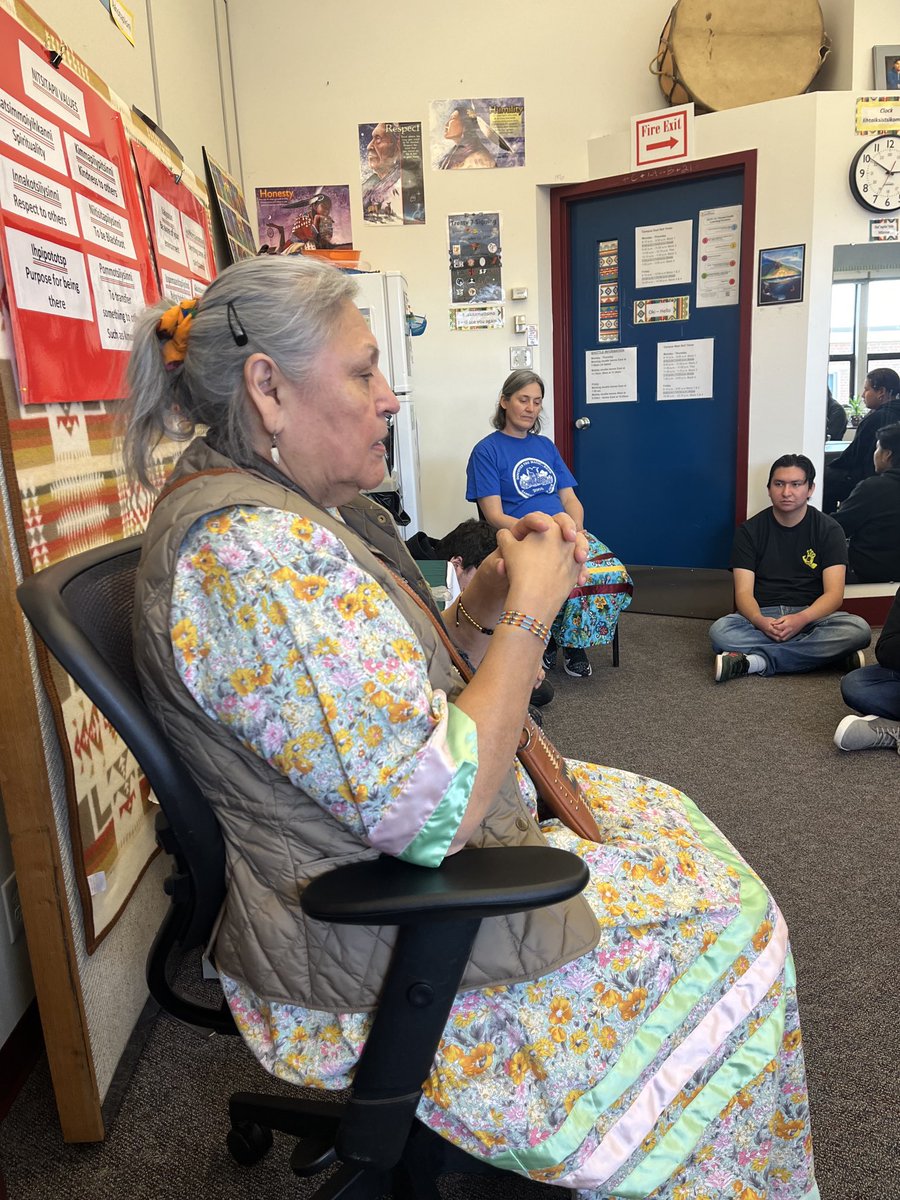 foxedesigns's tweet photo. What a great way to start quarter 3! Elder, Dorothy Day Chief joined us in our Aboriginal Studies class with prayer &amp; smudge.✋🏽♥️ ⁦@cchschool⁩ ⁦@AaronSkretting⁩ https://t.co/x9YV2b4sxp