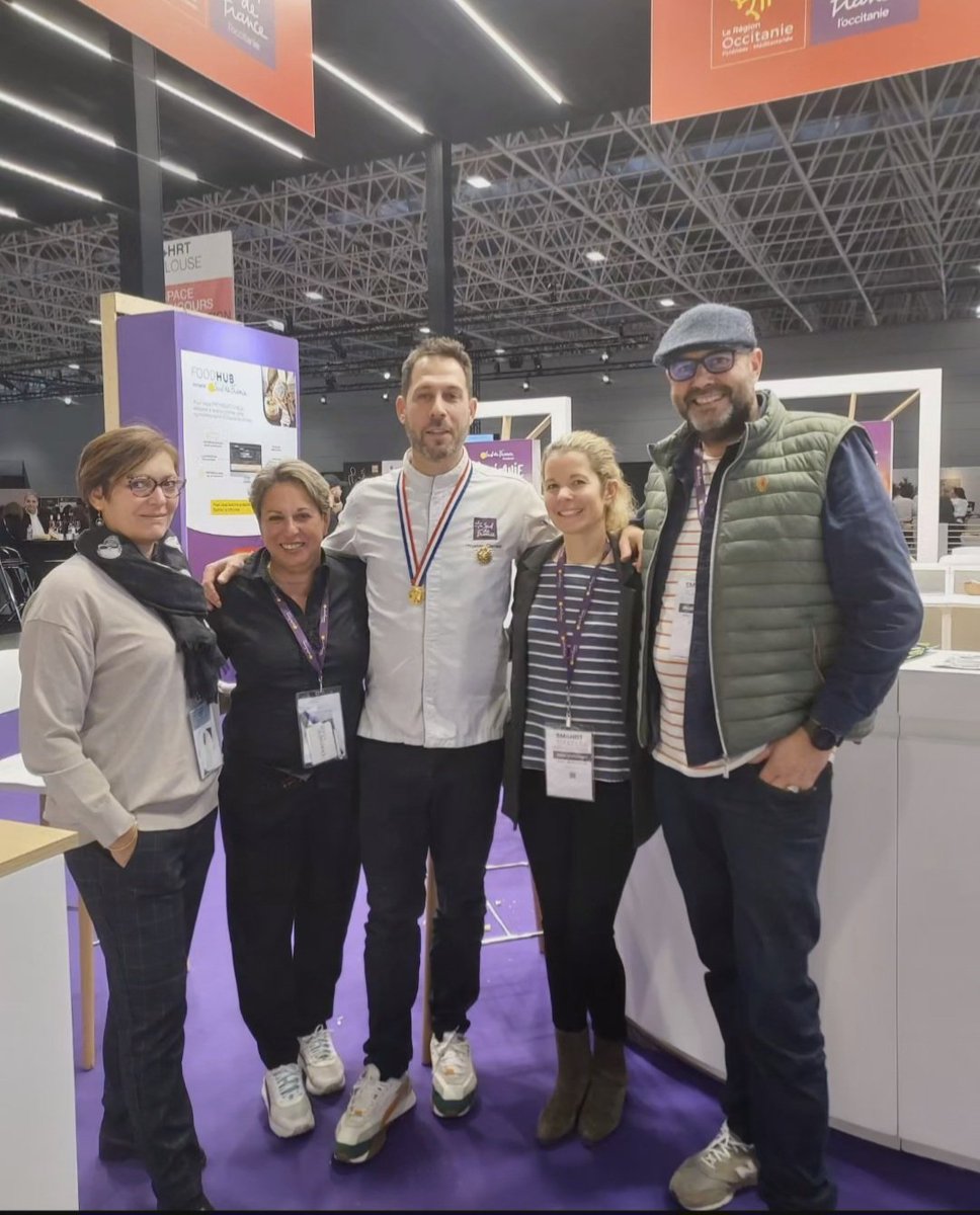ThomasClament's tweet photo. 🍇  SMAHRT TOULOUSE 🥗
Très belle édition 2024 pour ce nouveau salon de la gastronomie à Toulouse. #SMARHT

Ravi d'avoir mis en avant une nouvelle fois les productrices-eurs #suddefrance de la région #occitanie 
avec mes shows cuisine. 

Culinairement 
Chef Thomas https://t.co/SSS4Tt8lS8