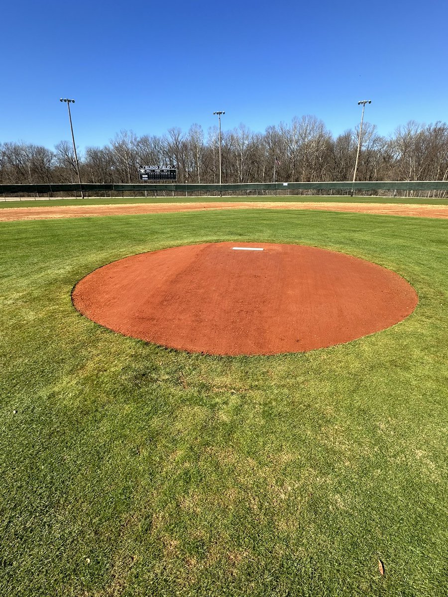 gene_snyder's tweet photo. It may not be quiet the quality of @johnnyray24 but it ready for the season!!@bhs_pantherball https://t.co/m052RHYihm