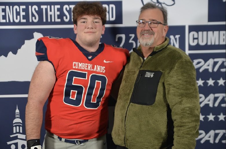 NathanHarville6's tweet photo. Exited to announce that I have committed to continue my academic and athletic career! @UCPatriotFball @CoachHouse_UC @worbin 
@FarragutFB https://t.co/CX4NuXeaPi
