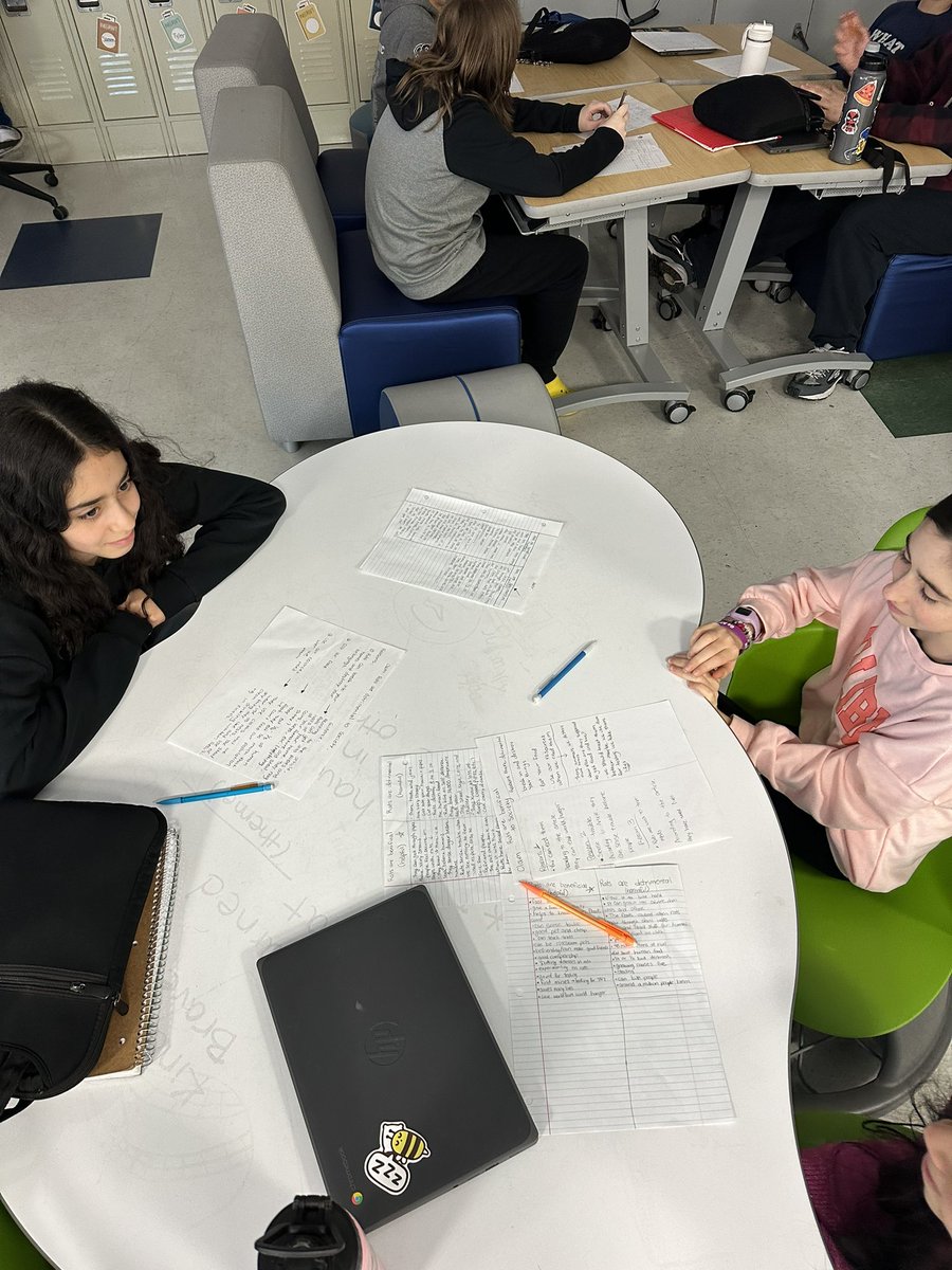 Mrs. Bartone tweet media