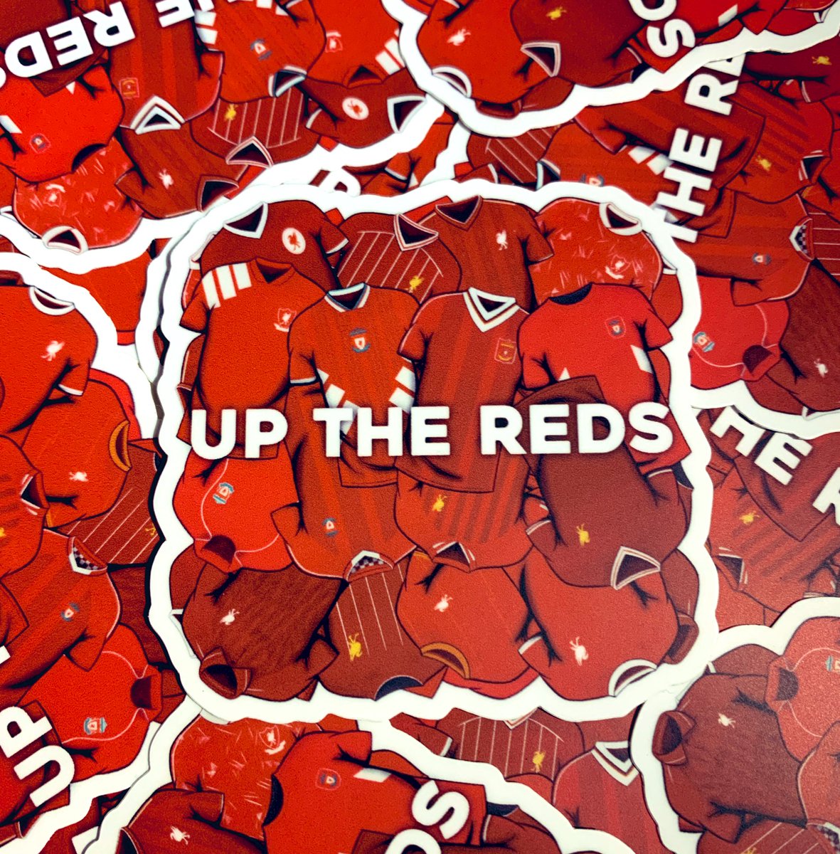 Would anyone like a Liverpool classic kit sticker? 

Goes great on laptops, iPads, water bottles, toolboxes, cars, skateboards maybe? The choice is yours

For sale soon, but if Liverpool win tonight, I’ll give one away!
