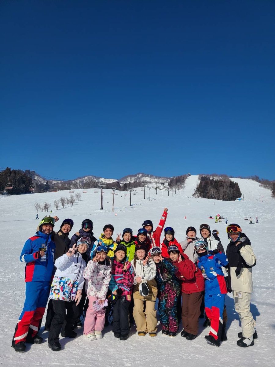 Deepblue777777's tweet photo. 1/29.30.31 長野県戸狩温泉スキー場で合宿をしてきました！🏂
スノボのあとは温泉でまったり♨️#帝京平成 #春から帝京平成　#ダイビングサークル https://t.co/W5n9YoZDHO
