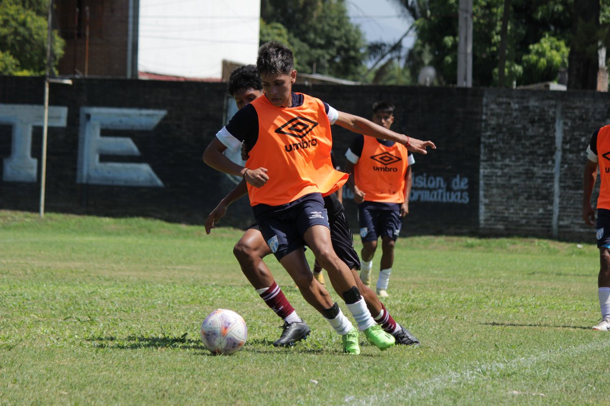 ATOficial's tweet photo. #Reserva | ➡ El plantel que dirige Diego Barrado disputó dos partidos amistosos ante Central Córdoba de Santiago del Estero, como parte de su preparación para la Copa Proyección.

✅ Ambos partidos terminaron 2 a 0 a favor del Deca.

⚽ En el primer partido: Gabriel Abeldaño y un gol en contra de CC.

⚽ En el segundo partido: Rodrigo Gallo y Gonzalo Reyes.

👊 #VamosDecano 💙🤍
