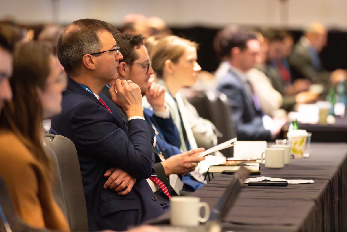 VDombrovskis's tweet photo. 🌏 Great ideas today at our event with 🇪🇺 &amp; 🇺🇸 stakeholders on how to create a genuine Transatlantic Green Marketplace on: 

👉Key sectors for the green transition
👉Untapped potential for transatlantic cooperation

Your ideas will feed into our next Trade &amp; Tech Council #TTC https://t.co/OlfleeCZeT