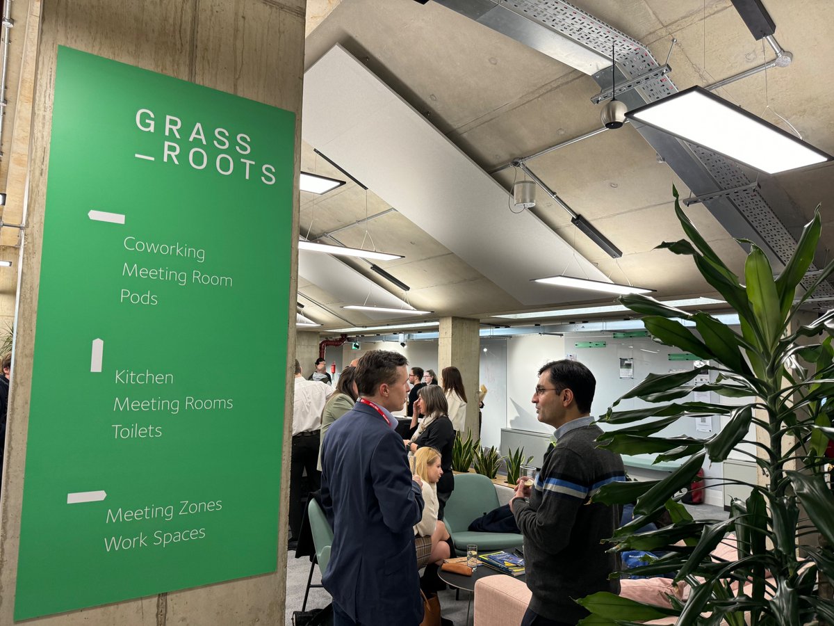thehilloxford's tweet photo. Our Social Mixer has kicked off at @Grassroots_ose in Oxford. 

DeeDee Wallace from @OxfordshireCC joins Benedikt von Thüngen from @SANOME_ on the panel to discuss AI in Healthcare.

#networking #socialmixer #ArtificialIntelligence #healthcare #AI https://t.co/7vFmxJvrs0