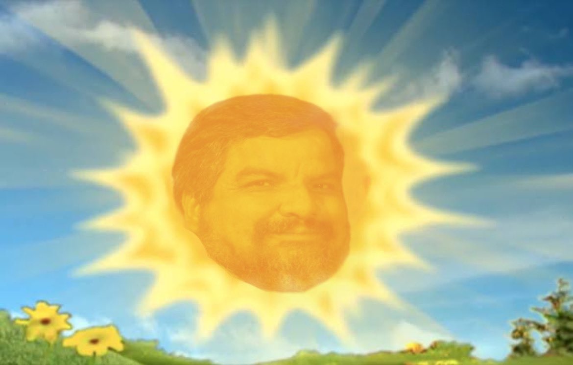 MEMEOPERU's tweet photo. Gente no salgan que el sol anda bien feo https://t.co/jCslvHcGdR
