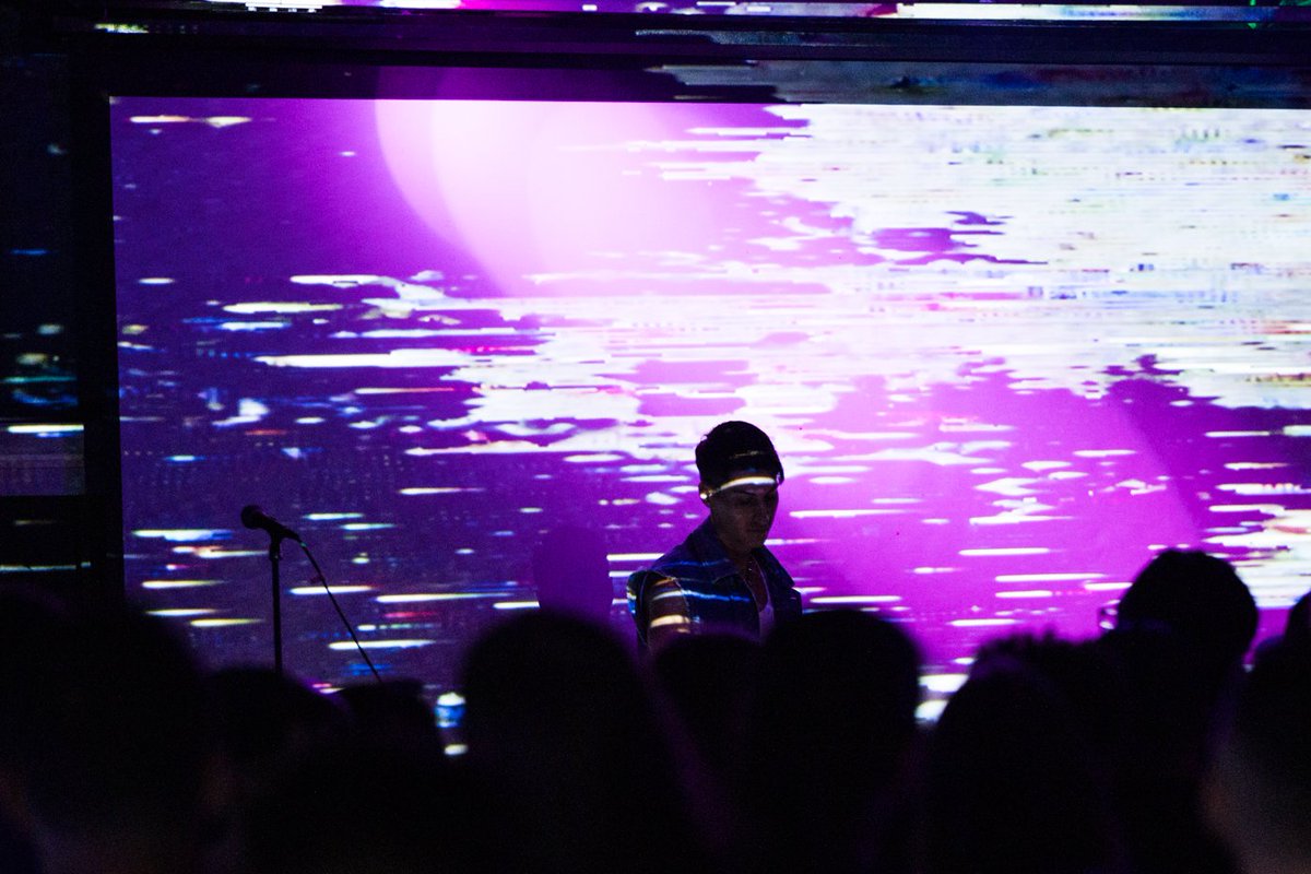 UtopiaDistrict's tweet image. Photos of @bl00dwave live-set in L.A last November at FlamingoFest 2023! 🇯🇵 💓

📸 Unknown caller &amp;amp; @AugnosMedia 
 VA  Jumper kimmons