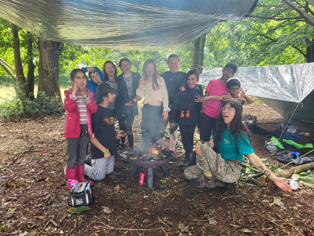 🔥 Embrace the warmth of National Hot Chocolate Day by indulging in a cozy cup of cocoa, but why stop there? ☕️🤔 Why not take a look at our Bushcraft courses for Summer 2024, where each day children can enjoy a Hot Chocolate over the campfire!🌳