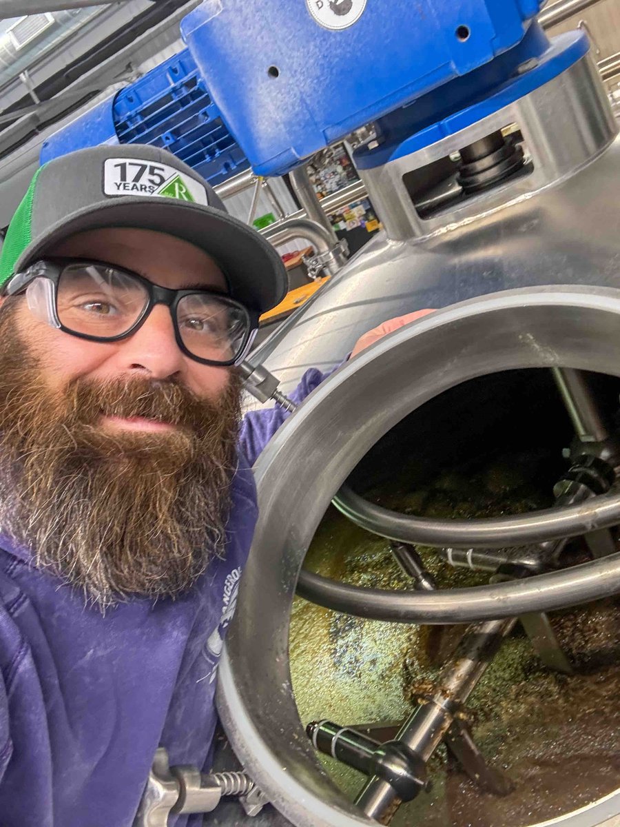DangerousMan7's tweet photo. 💥 Feels pretty good! Batch 100 was brewed today on our new system out at our production facility!  This beaut is a Dry Irish Stout that will be released mid February!  👀🤩  Here is to many more batches of dangerously delicious beer! https://t.co/6Z83IFdk8O