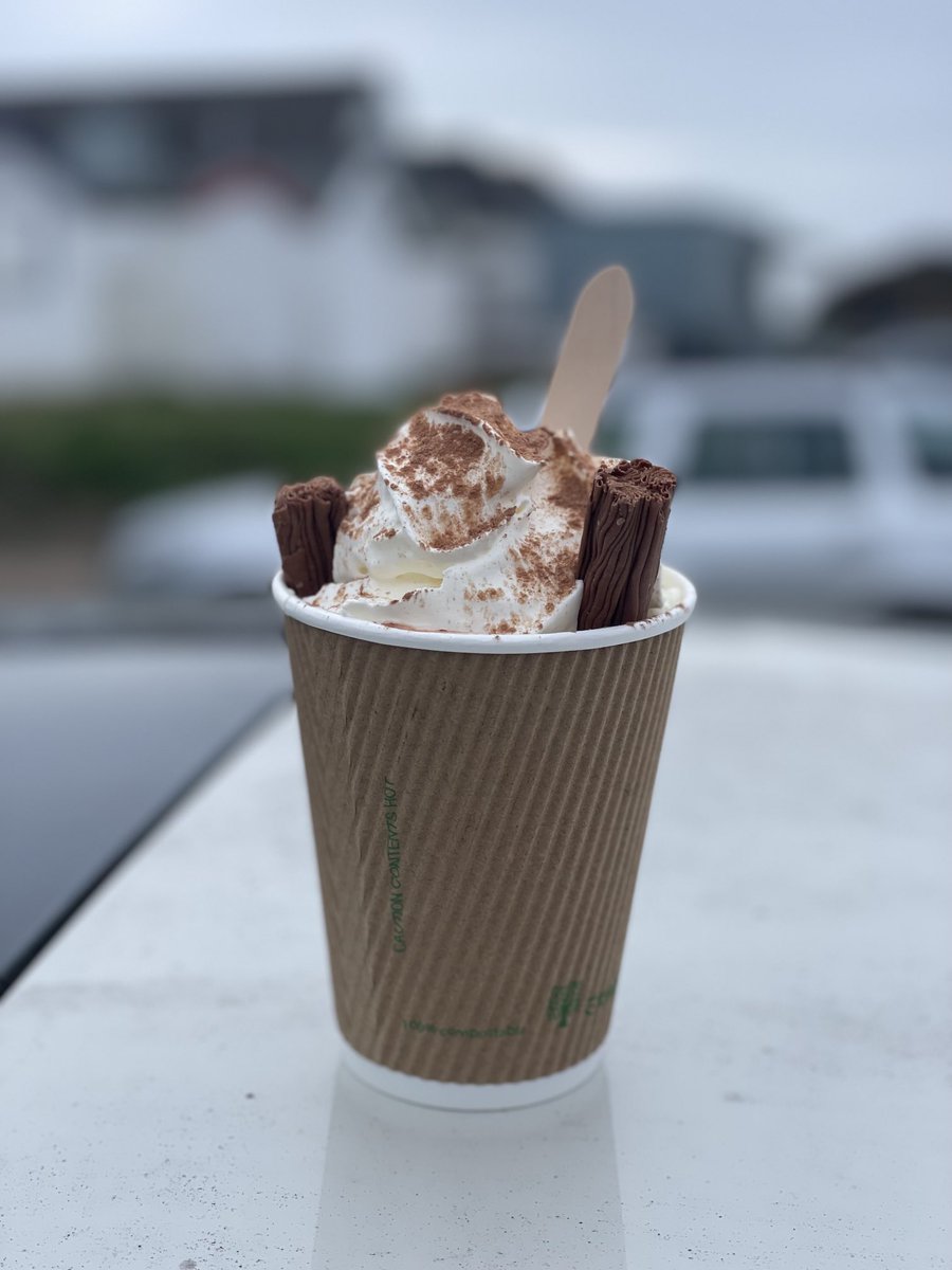 domarncreative1's tweet photo. Today’s National Hot Chocolate day & after a long day there’s nothing better than a comforting hot chocolate! Have a great evening everyone! #wednesdayvibe #chillout #NationalHotChocolateDay #domarn #design #accesibility https://t.co/Z4gohvo6AG