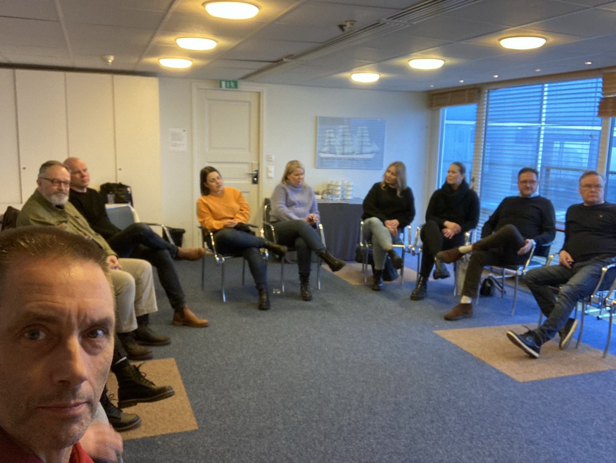 Olli Aakula (@olliaakula) on Twitter photo <a href="/LahiTapiola_VS/">LähiTapiola Varsinais-Suomi</a> esihenkilöt koolla johtamislupausten ja Ruissalon luonnon äärellä. Fasilitoimassa Heidi Maisonen, Henna Peltonen ja <a href="/MehilainenOy/">Mehiläinen</a> ’n Sebastian Björkstrand. Kiitos👏👏 #elämänturva #johtaminen <a href="/LahiTapiola_VS/">LähiTapiola Varsinais-Suomi</a> esihenkilöt koolla johtamislupausten ja Ruissalon luonnon äärellä. Fasilitoimassa Heidi Maisonen, Henna Peltonen ja <a href="/MehilainenOy/">Mehiläinen</a> ’n Sebastian Björkstrand. Kiitos👏👏 #elämänturva #johtaminen