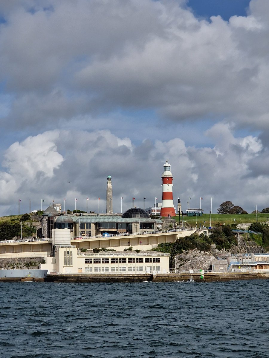 If you go to Plymouth, go to the Hoe and invest £5 to scale the stairs & ladders in Smeatons tower, the view is exceptional  
#plymouth #visitplymouth #plymouthhoe #smeatonstower #lighthouse #eddystonerock #Devon #visitdevon #lovedevon #guidedtour #tour #southwest #plymouthsound
