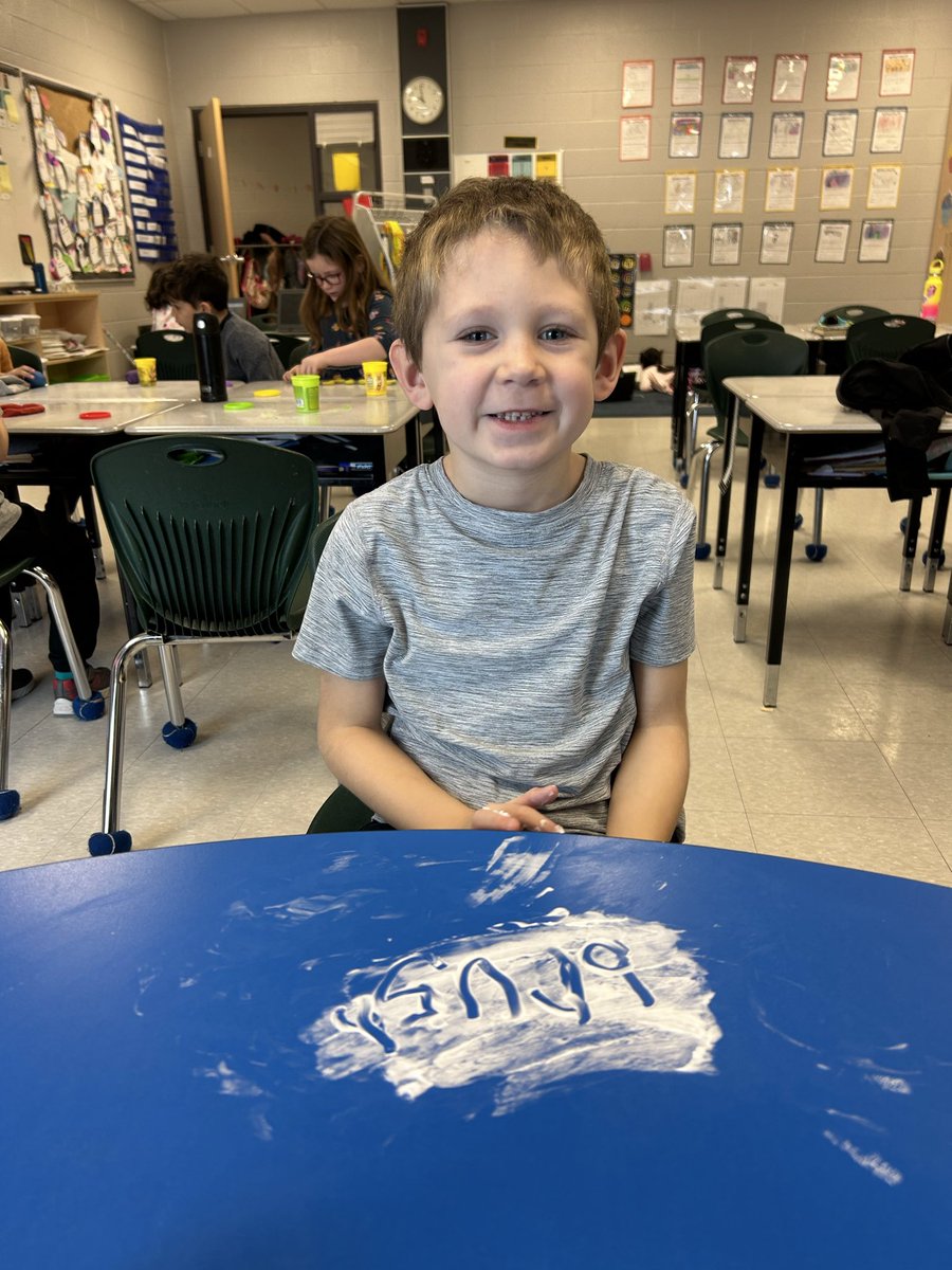 AMacDowell_OCT's tweet photo. What a great start! Students loved our segmenting and blending activities! Their favourite was “push the phonemes” where we count the sounds that we hear using play dough before writing the word  @ugdsb https://t.co/lKmHaLzyJL