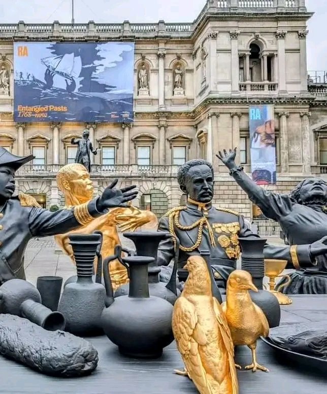 NahomTeklu_'s tweet photo. The striking  'Last Supper' recasted by artist Tavares Strachan on reimagining Da Vinci’s dinner guests. 

'He replaced Christ with Haile Selassie and took Judas’s place himself. The Bahamian’s epic artistic revisions, from space to the Arctic, hit Britain in 2024 – and the Royals are in his sights'
@royalacademy 
https://t.co/RJ3SePtVUl