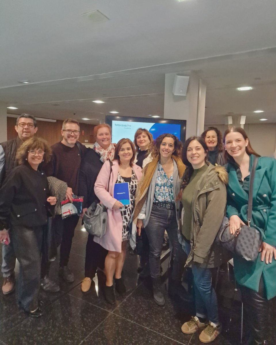 remaxurbe2's tweet photo. 🚀 ¡Curso de Fotocasa Pro Academy completado! Aprendimos a ganar contactos y optimizar carteras para mejores resultados. Buscamos agentes como tú para unirse a RE/MAX Urbe II. Eleva tu carrera 📈

#somosremaxurbe2 #CrecimientoProfesional #ÚneteAhora https://t.co/40SLWmev5Q