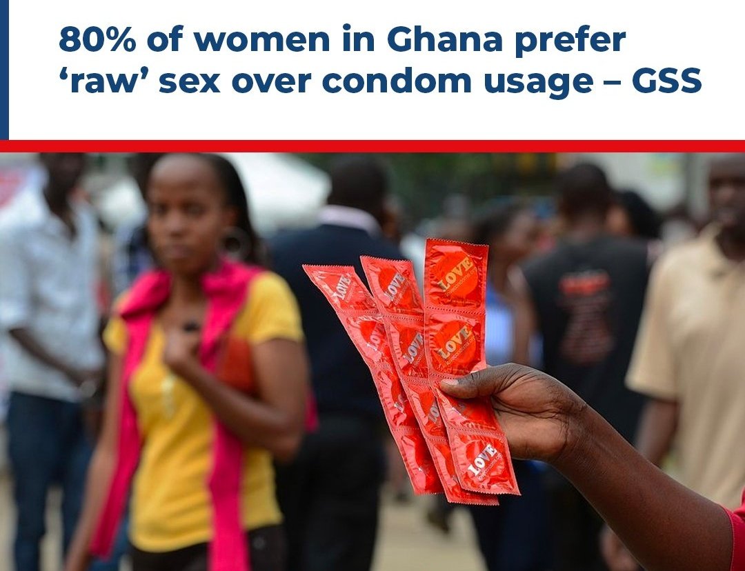 GodsonKankani's tweet photo. Eii Ghanaian women😅😅, u go Fi take condom go wey she go tell u say make u no use am 😅

#CorruptGovernment https://t.co/p2f3BjTT03