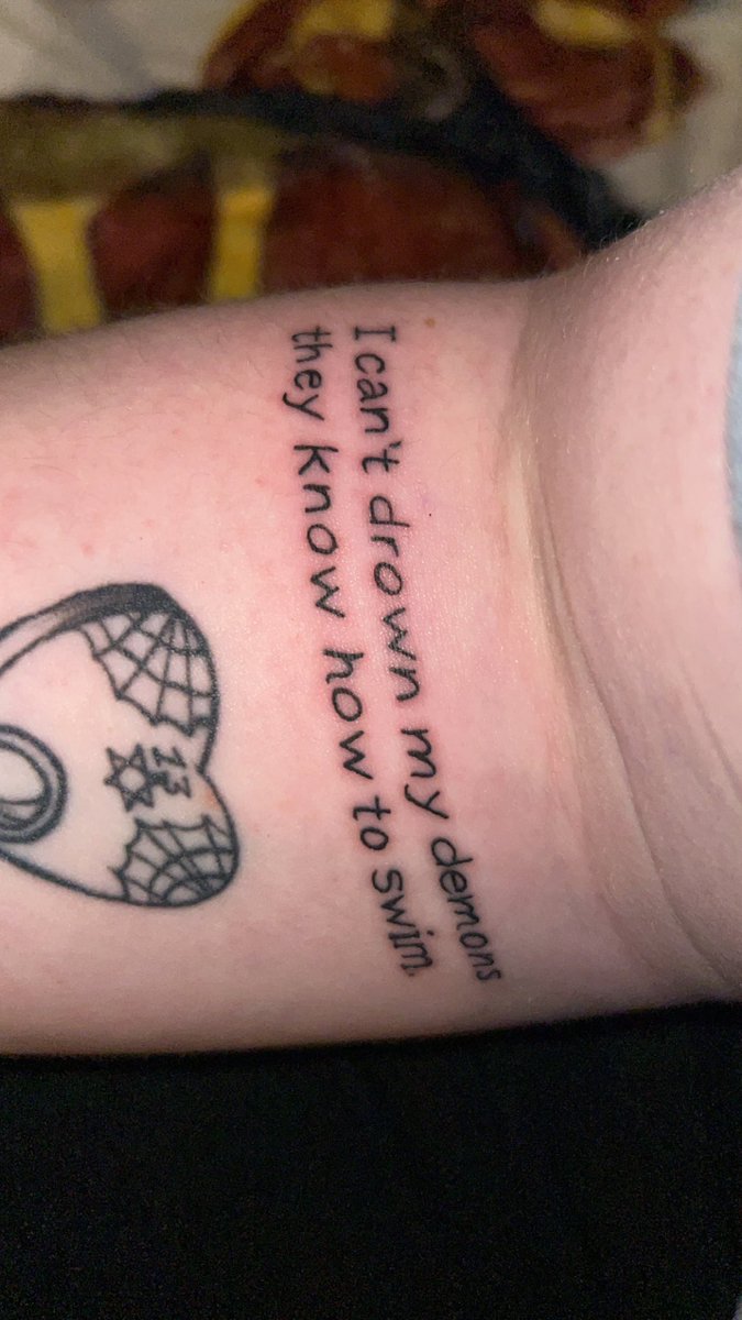 LetterToBower's tweet photo. @bmthofficial 💉🩸🖤 https://t.co/87TTNAWHh8
