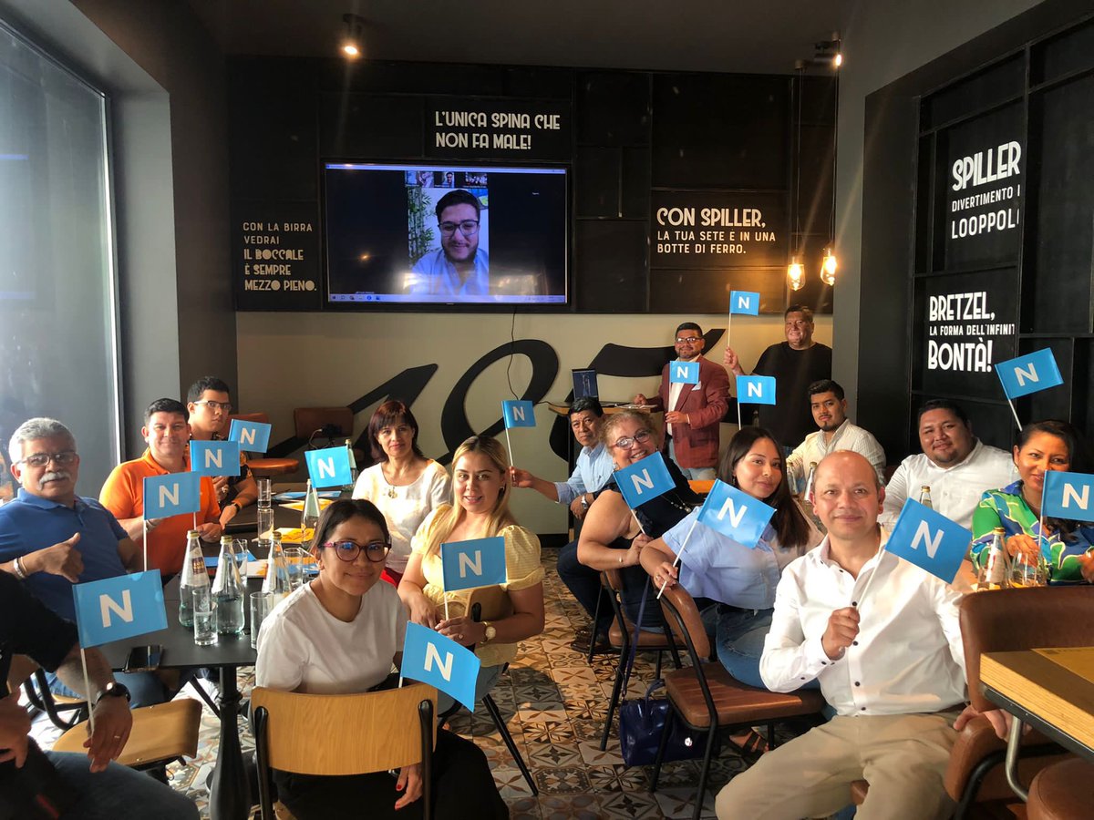 rene_salvatore's tweet photo. Estoy convencido que como diáspora en Italia 🇸🇻🇮🇹daremos nuestro voto MASIVO 🗳️a nuestro presidente @nayibbukele 
Por lo cual invito a nuestros hermanos en Italia e Europa a Votar @nuevasideas y por nuestra @BancadaCyan 🇸🇻🇮🇹🇪🇺🩵👕🧢🩵 
Nuestra confianza plena en nuestra @SalexNIsv @wendykclavijo @JavierReyes_Sv @XZablah @CallesAR15 @JulioHMartinezP @ChristiansBAA @susan9861758993 @ArmandoOsc15361