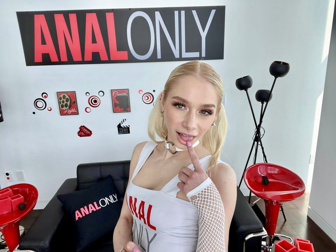 Excited for this one 🍩&hearts;️ @AnalOnly_com https://t.co/dZIU8u5dDM<a class="tags" href="/tag/analonly_com">@analonly_com</a>