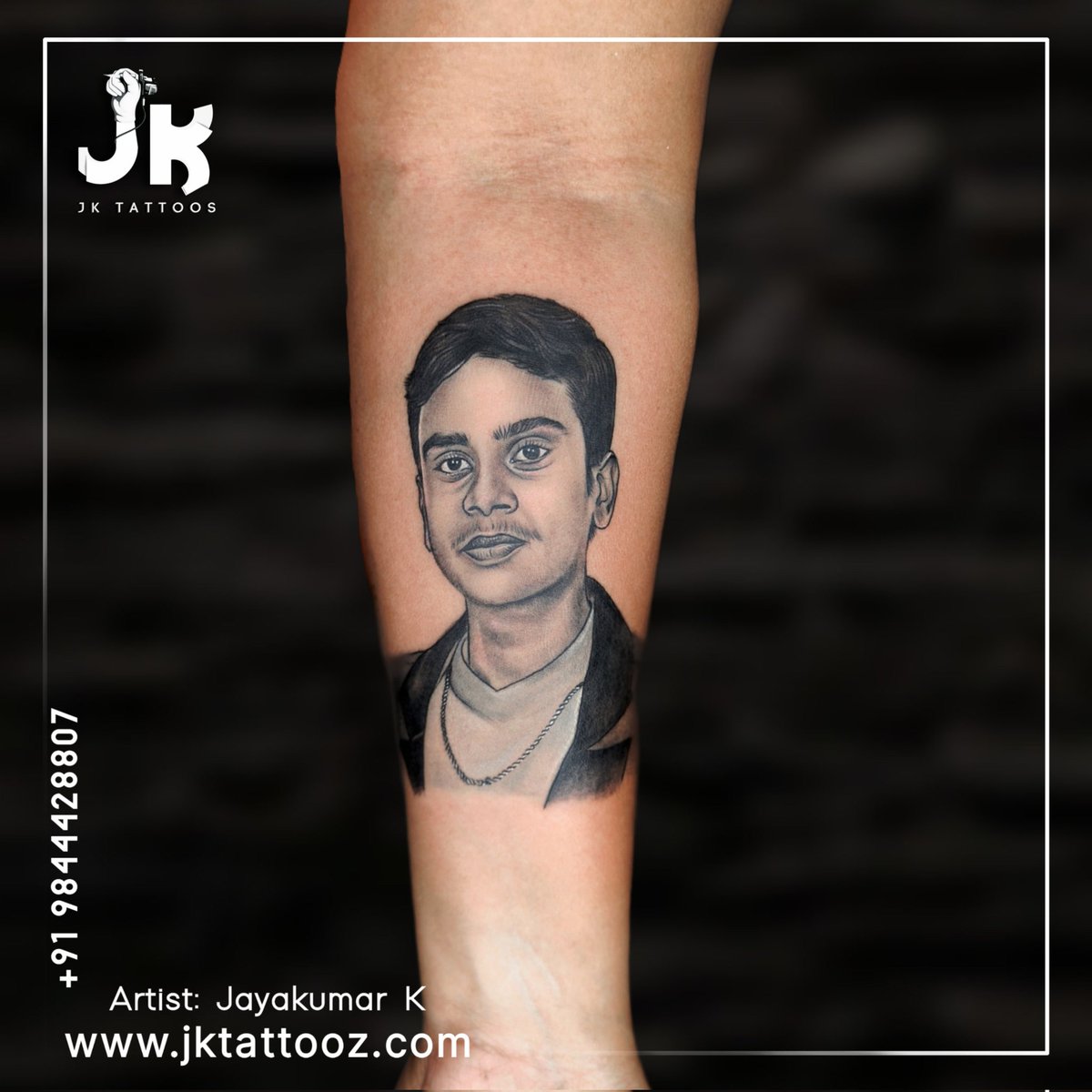 Jayakumar_hrr's tweet photo. New tattoos by jayakumar k jk tattoos harihara 9844428807 #jayakumartattooist #jktattoosharihar #tattooartistjk #jktattoosharihara #jkharihara #hariharatattoos #besttattooartist #nearbytattooshop #tattoos #tattoo Call us at :-
📞+91-9844428807 
📞+91-8746960686 https://t.co/BgKnHZUpsl