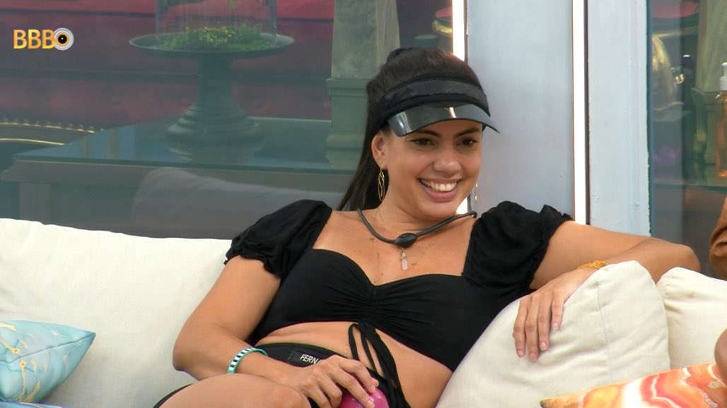 risardinha's tweet image. não é sobre a nanda estar certa ou errada 

é sobre ela tirar a máscara da maior personagem desse bbb

ver a princesinha berrando igual um bode, enquanto a Nanda fala que ela tem cu frouxo.. sério é disso que eu tô falando!

isso é entretenimento de qualidade!!! #bbb24