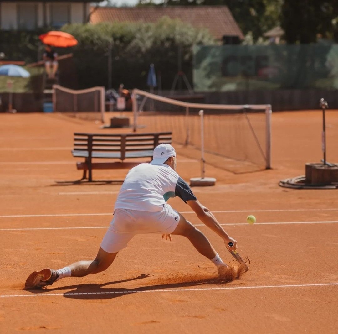 ParsaBombs's tweet photo. Following his official visit two weeks ago, Vojtech Petr (UTR 13.02) of the Czech Republic has verbally committed to @OU_MTennis and will join the Sooners for the fall of 2024. The 18yo has an ITF juniors career-high ranking of #34 and an ATP singles career-high ranking of #1213. https://t.co/CjOfNw0JmV