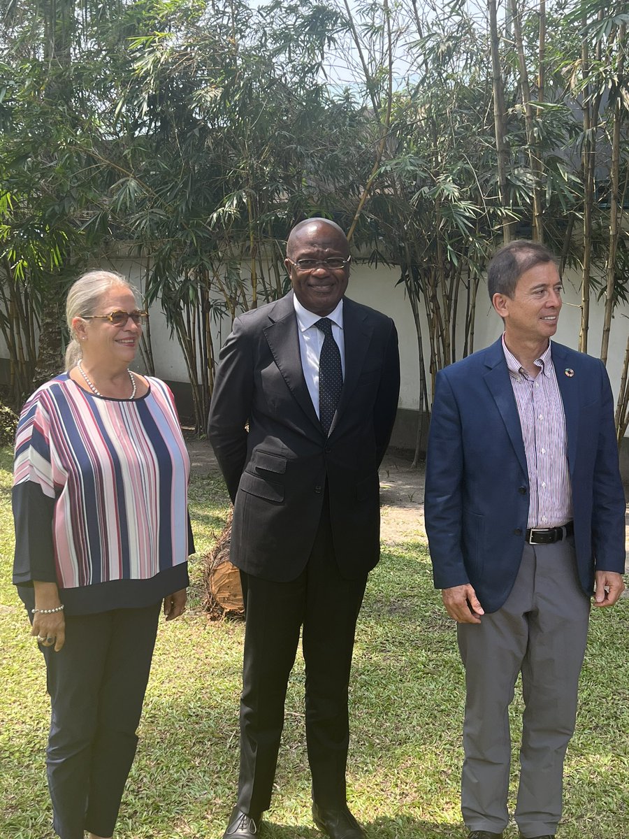 Échange très constructif avec le Garde des Sceaux <a href="/GONDJOUTPaul/">Paul-Marie GONDJOUT Officiel</a> - un plaisir d’accompagner le Gabon 🇬🇦 dans ce bel élan de réforme - les mots clés : transversalité, efficacité pour les 18 prochains mois ⏰ 🗳️