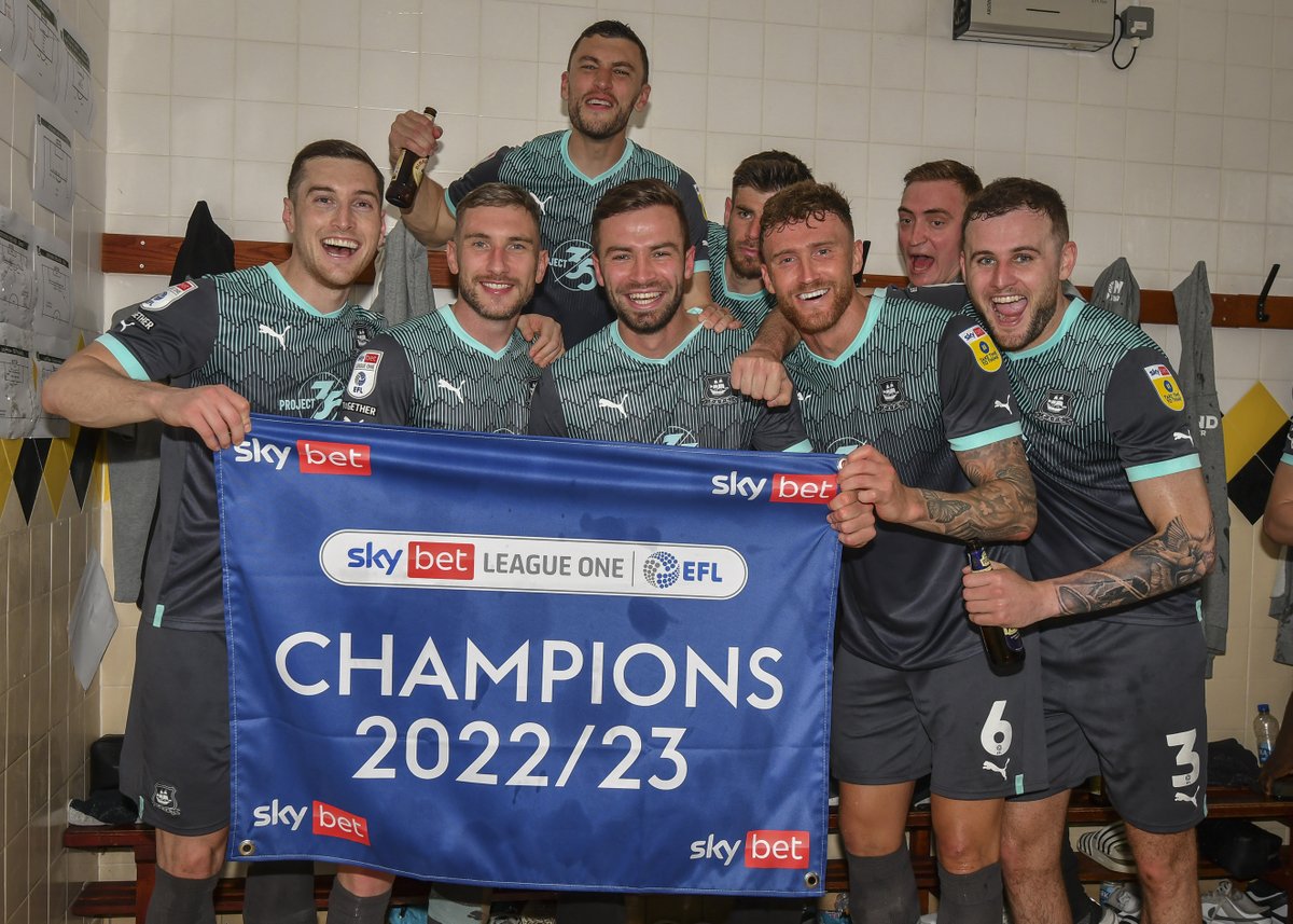 Argyle's tweet photo. An incredible professional and a promotion winning Pilgrim.

You'll always be #ForeverGreen @mattbutcher11 

#pafc https://t.co/k7bkbV4VTF