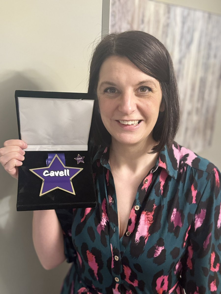 So this happened today on my last day as Lead Nurse for @ACC_EastMids ❤️ what an amazing surprise from such a phenomenal team 🤗 I am truly honoured to have received this from @CavellCharity Thank you @ITUBecks @CraigACCMT ❤️ #CavellStarAward