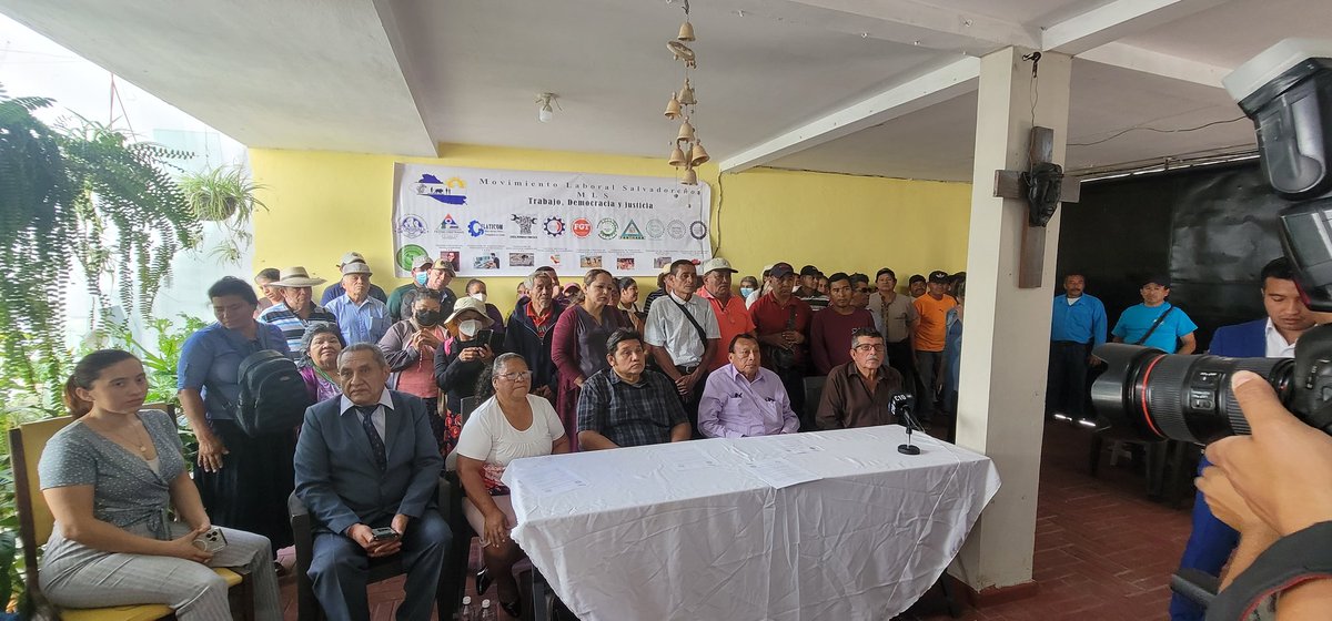 LaboralMls's tweet photo. Como MLS hemos dado una Conferencia de Prensa Dando nuestro total apoya al Candidato Nayib Armando Bukele para su reelección como  Presidente de la República.
Incentivados  a todos los Trabajadores y al Pueblo ir este 04 de Febrero todos ir a votar Nayib Armando Bukele https://t.co/Vy3Ak6STnB