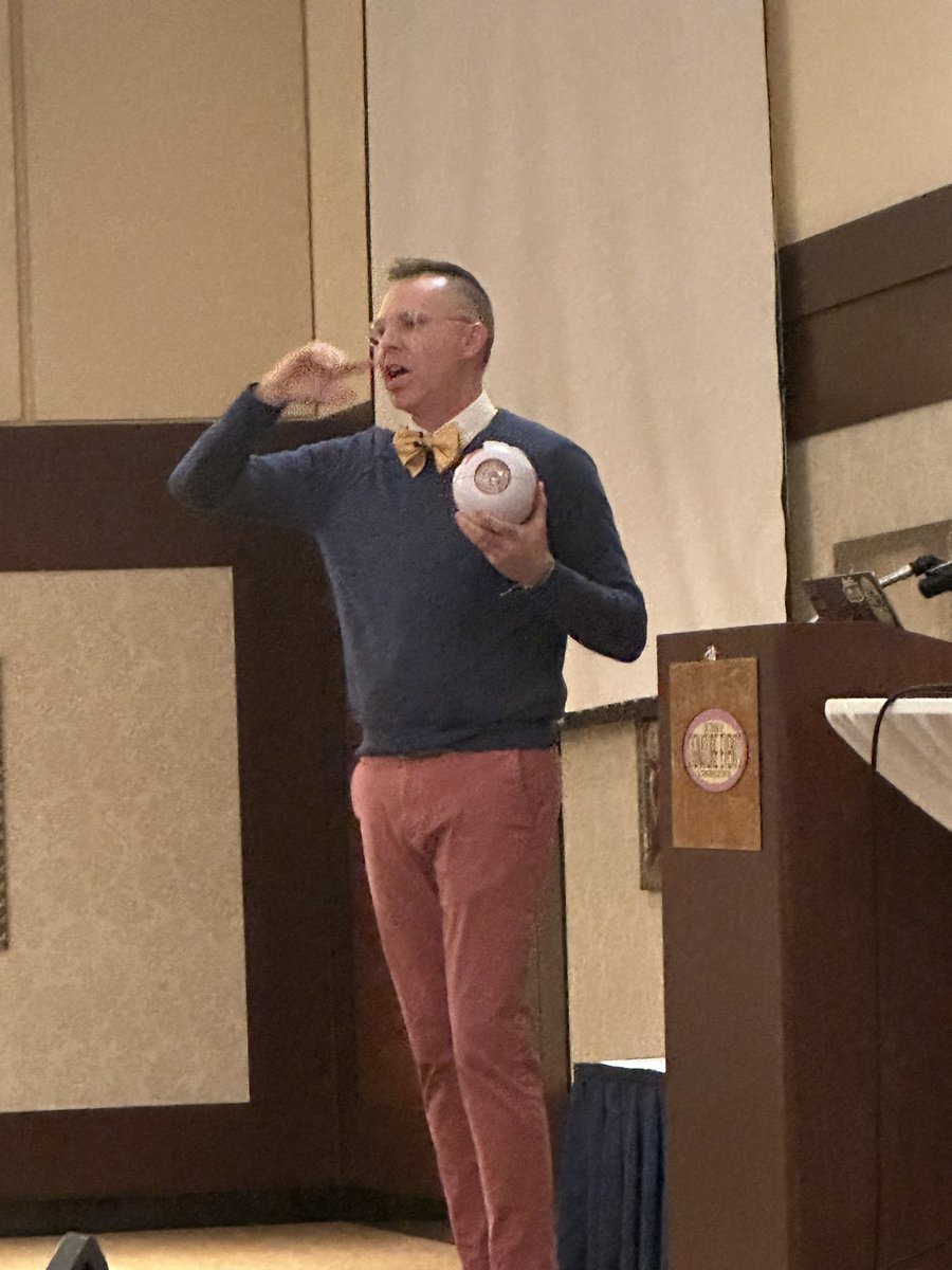 A great opportunity to learn more about importance of considering our impact. Watch for moments and milestones! #clarity 
#visiblelearning #corwin <a href="/john_hattie/">John Hattie</a> <a href="/jtalmarode/">John Almarode</a> #d60learns