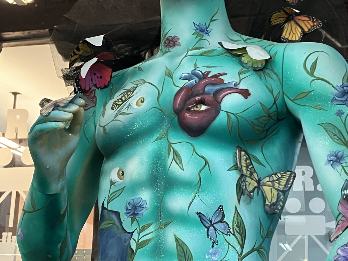 Sintonía confesional 🪩 / Enero 2024 📀💿:  Nueva entrada de Confesiones con la selección de lo que más me ha interesado en este comienzo del año en el terreno musical. Mucho nacional con algunos saltos a otros países, regresos y remixes.
…estiradoenlapistadebaile.blogspot.com/2024/01/sinton…