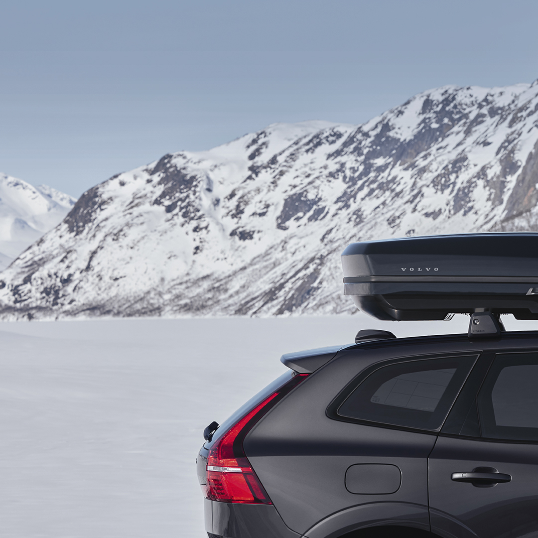 volvocalgary's tweet photo. With their aerodynamic design, optimised for minimal air resistance and wind noise, Volvo Cars roof boxes open a world of possibilities for your next winter adventure. https://t.co/5AnjsCV1nW
