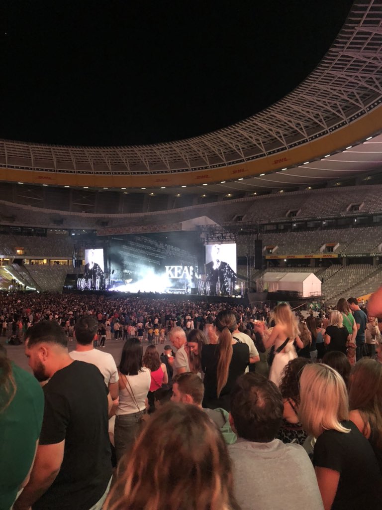 pjchudson's tweet photo. Awesome to be back at #CTStadium for @CalabashSA_Fest. Crowd loving @keaneofficial but just letting @maroon5 know I came here for #SundayMorning 😉 https://t.co/dsWdtgI7B2