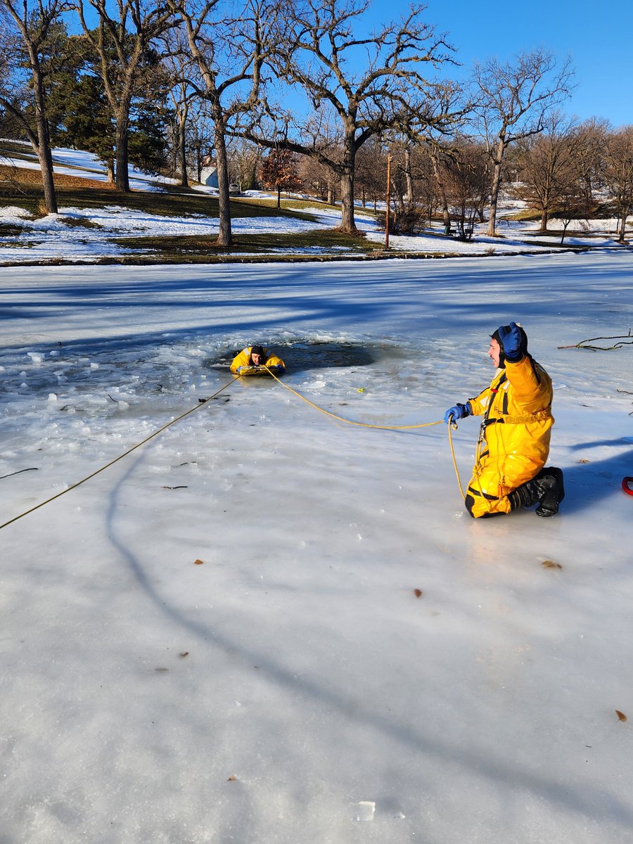 OmahaFireDept's tweet photo. It was a great week to get out on the ice for some Ice Rescue Training at Hanscom Park! ❄️
Just a reminder- we are accepting applications for our Firefighter position through 2/20/24! Apply today at https://t.co/U7Ya9tXHxB
https://t.co/m47VsNbS4U
EOE | #JoinOFD2024 #JoinOFD https://t.co/0OH9X0GvK0