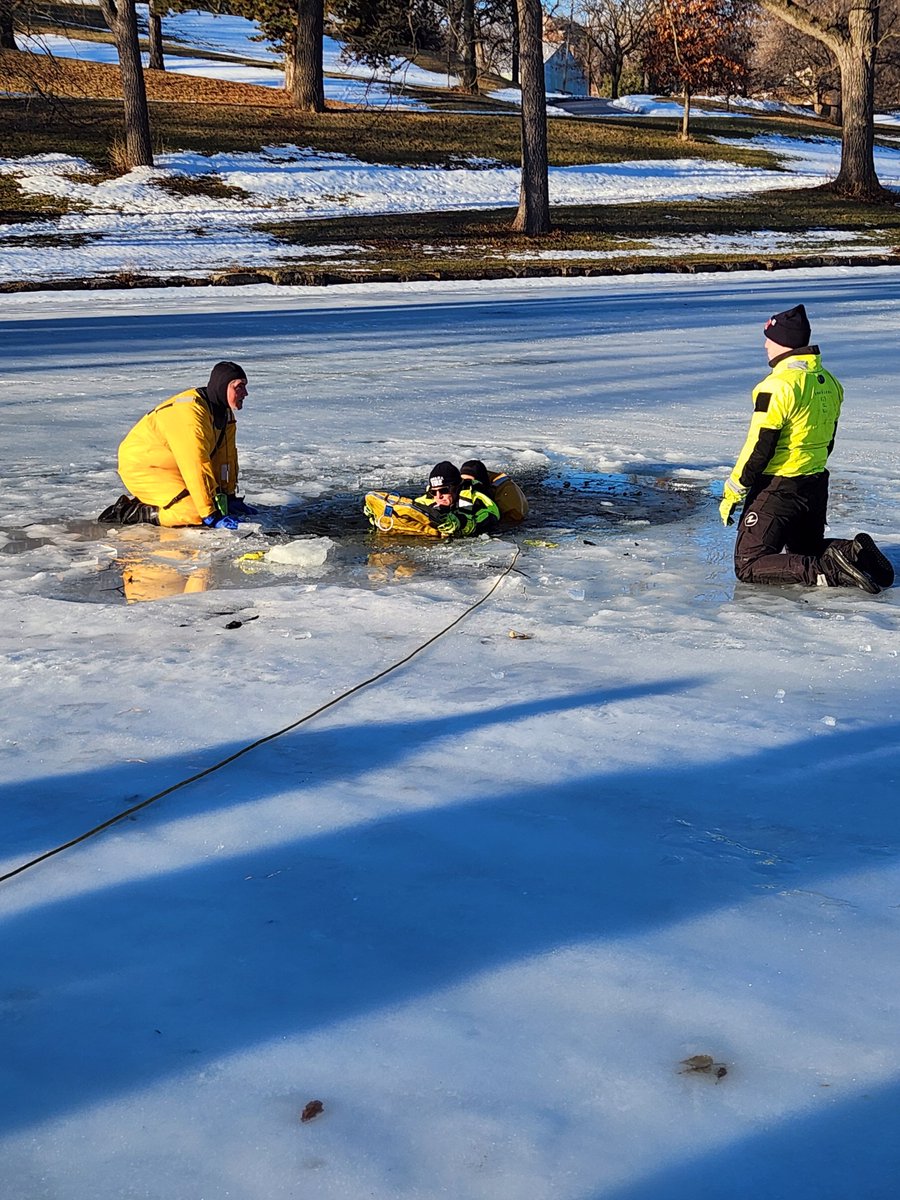 OmahaFireDept's tweet photo. It was a great week to get out on the ice for some Ice Rescue Training at Hanscom Park! ❄️
Just a reminder- we are accepting applications for our Firefighter position through 2/20/24! Apply today at https://t.co/U7Ya9tXHxB
https://t.co/m47VsNbS4U
EOE | #JoinOFD2024 #JoinOFD https://t.co/0OH9X0GvK0