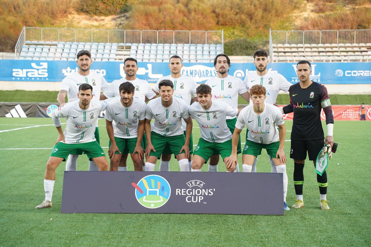 CD_HuetorVega's tweet photo. Espectacular victoria de la Selección Andaluza por 4-1 ante La Rioja en los Cuartos de Final de la #CopaRegionesUEFA.

Jorge Sánchez, Antonio y Dani Salvatierra fueron titulares en un partido en el que fueron protagonistas. Dani hizo el 2-1 y Antonio el tercer gol de los nuestros https://t.co/n1GLQJrShL