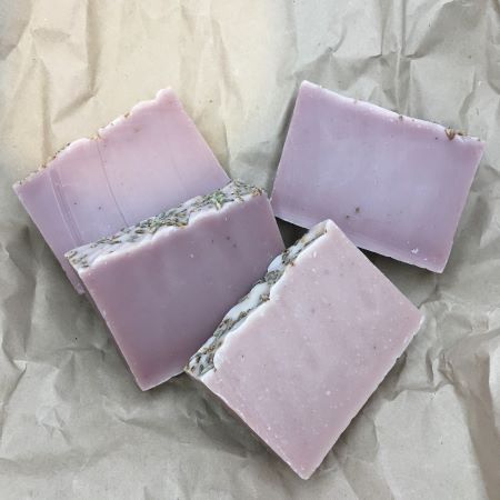 AfriArtisan's tweet image. Wild Lavender Natural Handmade Soap Bar Gift Wrapped with Barkcloth

afriartisan.etsy.com/listing/163073…

#HandmadeHour #giftforhome #homedeco #Gift #SocEnt #SEO #craft #onlinecraft #etsysale #etsygifts #UKGiftHour #shopsmall #supportsmallbusiness #shopindie #Soap #Barkcloth #Natural #Beauty