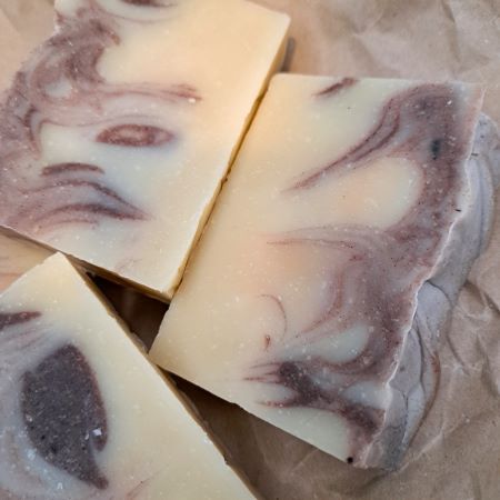 AfriArtisan's tweet image. Warm Spice Natural Handmade Soap Bar Gift Wrapped with Barkcloth

afriartisan.etsy.com/listing/163071…

#HandmadeHour #giftforhome #homedeco #Gift #SocEnt #SEO #craft #onlinecraft #etsysale #etsygifts #UKGiftHour #shopsmall #supportsmallbusiness #shopindie #Soap #Barkcloth #Natural #Beauty