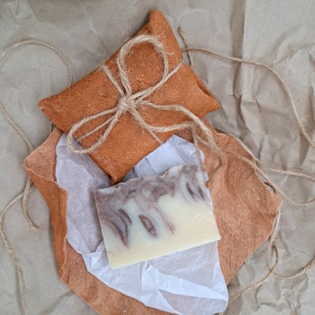 AfriArtisan's tweet image. Warm Spice Natural Handmade Soap Bar Gift Wrapped with Barkcloth

afriartisan.etsy.com/listing/163071…

#HandmadeHour #giftforhome #homedeco #Gift #SocEnt #SEO #craft #onlinecraft #etsysale #etsygifts #UKGiftHour #shopsmall #supportsmallbusiness #shopindie #Soap #Barkcloth #Natural #Beauty