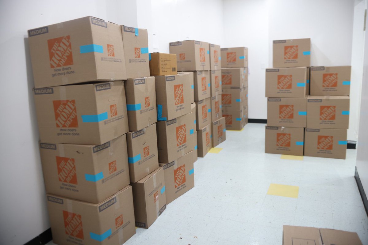 BGClubSeva's tweet photo. We would like to express our gratitude to @groundworks for generously donating over 400 backpacks to Club members. Additionally, school supplies were distributed to club members to help them kickoff the new year. Thank you so much, Groundworks! https://t.co/bi1esVh1fv