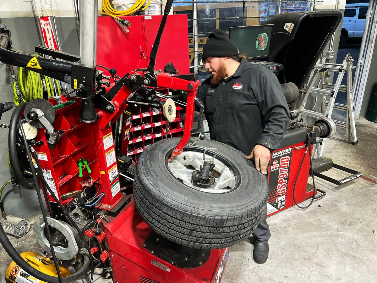 SVperf's tweet photo. Technician 👨‍🔧 Ismael installing new 4 X 🛞 tires just in ⏰ for ☔️☔️☔️
Mount, balance and alignment. ✅
Contact us today all your automotive needs! 
☎️ 650-428-1754
📧 service@svperform.com 
#svperformance #autorepair #automotive #tireshop #oilchange #vehiclemaintenance https://t.co/SnoiVMLEJX