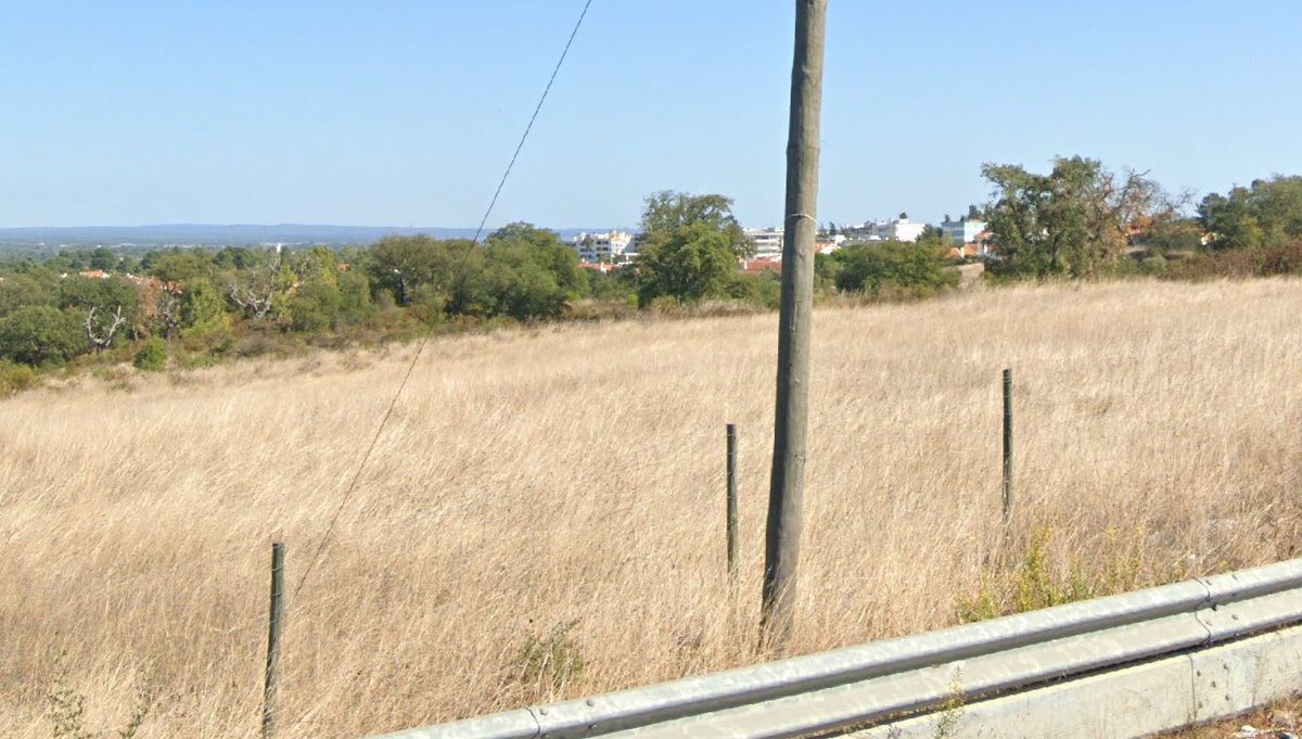imoelite's tweet photo. #URGENTE #Vendo #Prédio #urbano sito em Portal Branco – Aires, composição: terreno para construção
com 60.500m2.
Prédio rústico sito em Portal Branco – Aires, composição: terras de semeadura – olival
e pinhal. 12.5HA
A #venda é feita em conjunto pelo valor global de 6.300.000€ https://t.co/qctzdVcsVs