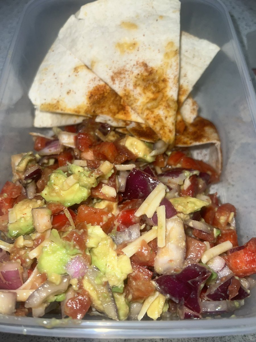 MrsOrwinPE's tweet photo. Another successful day in the kitchen @AstreaDearne Thank you for the kindness and generosity from a year 7 parent who donated extra ingredients for other scholars today 🥰 ❤️ Very much appreciated by myself and the scholars who benefited from your kindness 🤗 https://t.co/8zkL84yJAB